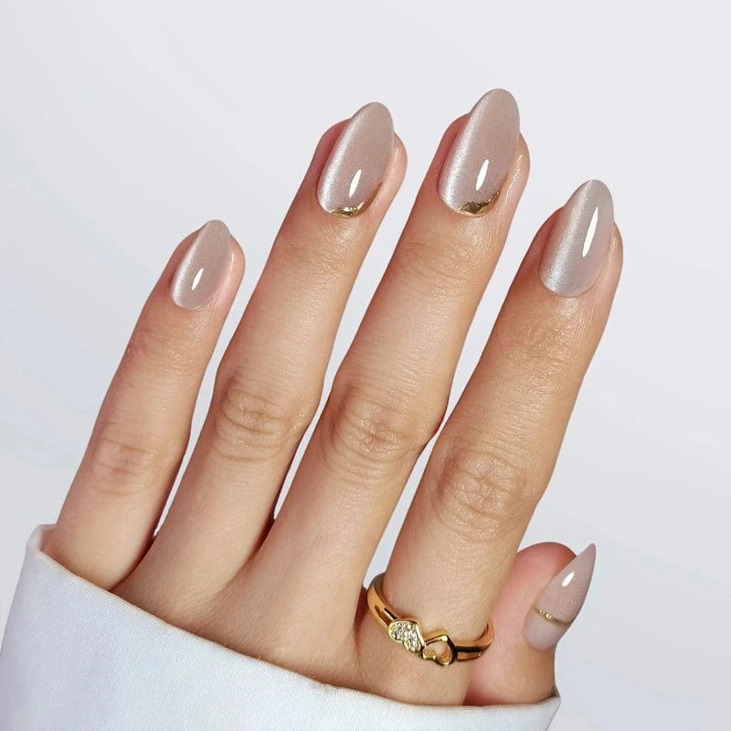 Holy Grail Nail press on Foxy (Cat's Eye) - Soft Gel Press Ons (Short Almond)