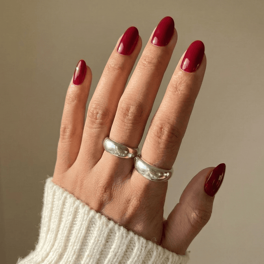 Holy Grail Nail press on Show Off - Soft Gel Press Ons (Short Oval)