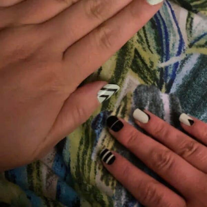 Holy Grail Nail Non-UV Nail Wraps Aftershock - Holy Classics (Non-UV Nail Wraps)