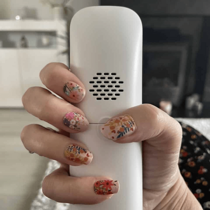 Holy Grail Nail Non-UV Nail Wraps Flower Bouquet - Holy Classics (Non-UV Nail Wraps)