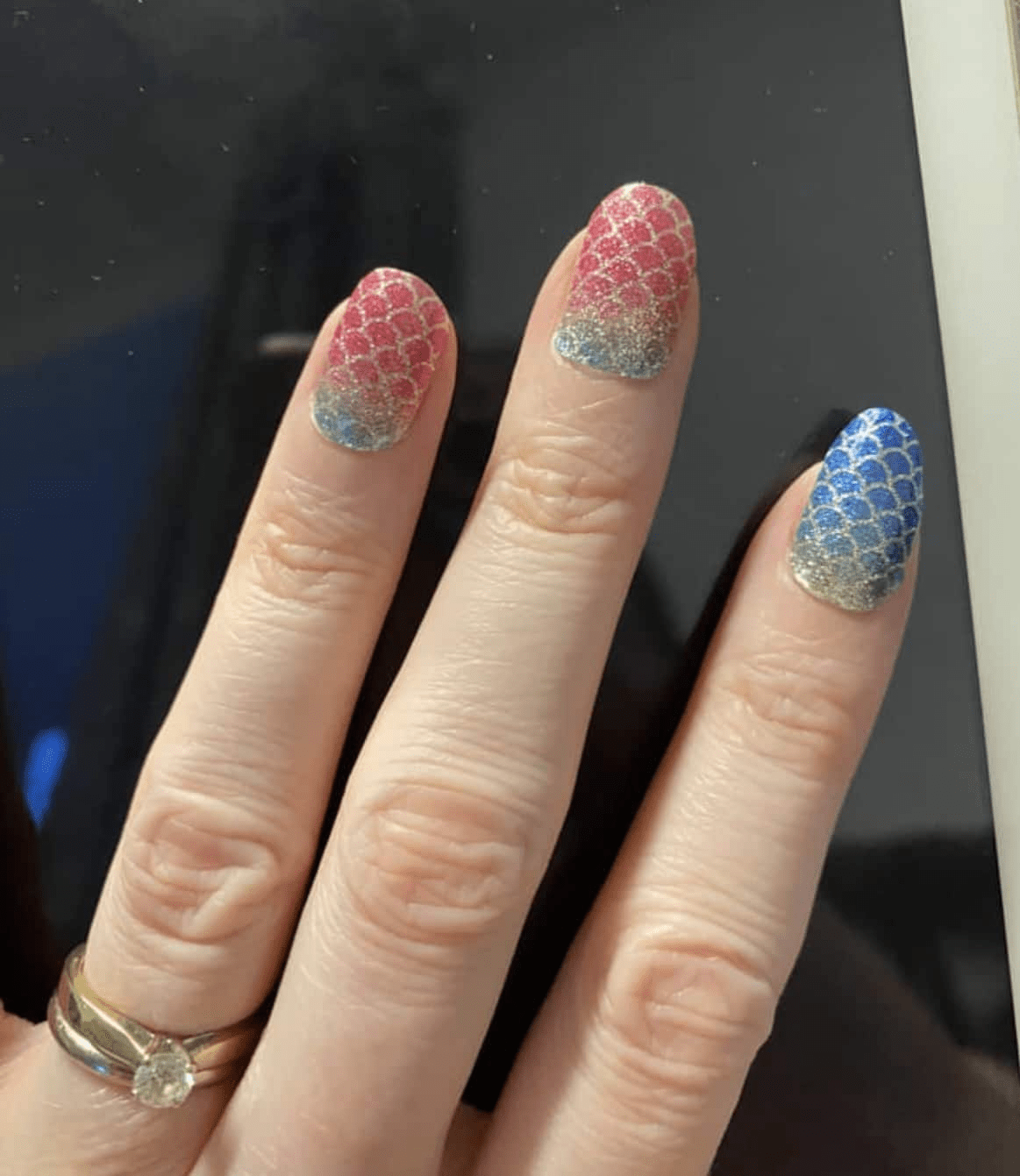 Holy Grail Nail Non-UV Nail Wraps Mermaid's Tail (Glitter) - Holy Classics (Non-UV Nail Wraps)