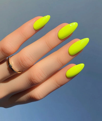 Holy Grail Nail Non-UV Nail Wraps Neon Yellow - Holy Classics (Non-UV Nail Wraps)