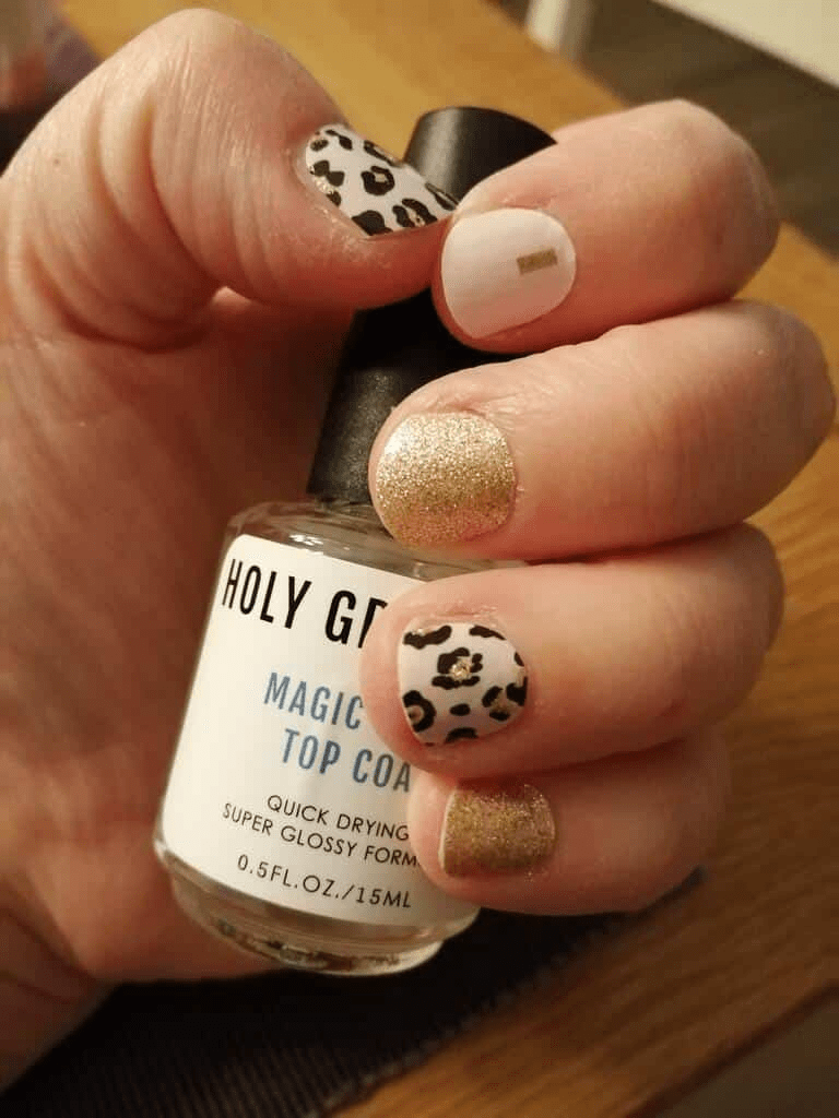 Holy Grail Nail Non-UV Nail Wraps Paw Print Gold - Holy Classics (Non-UV Nail Wraps)