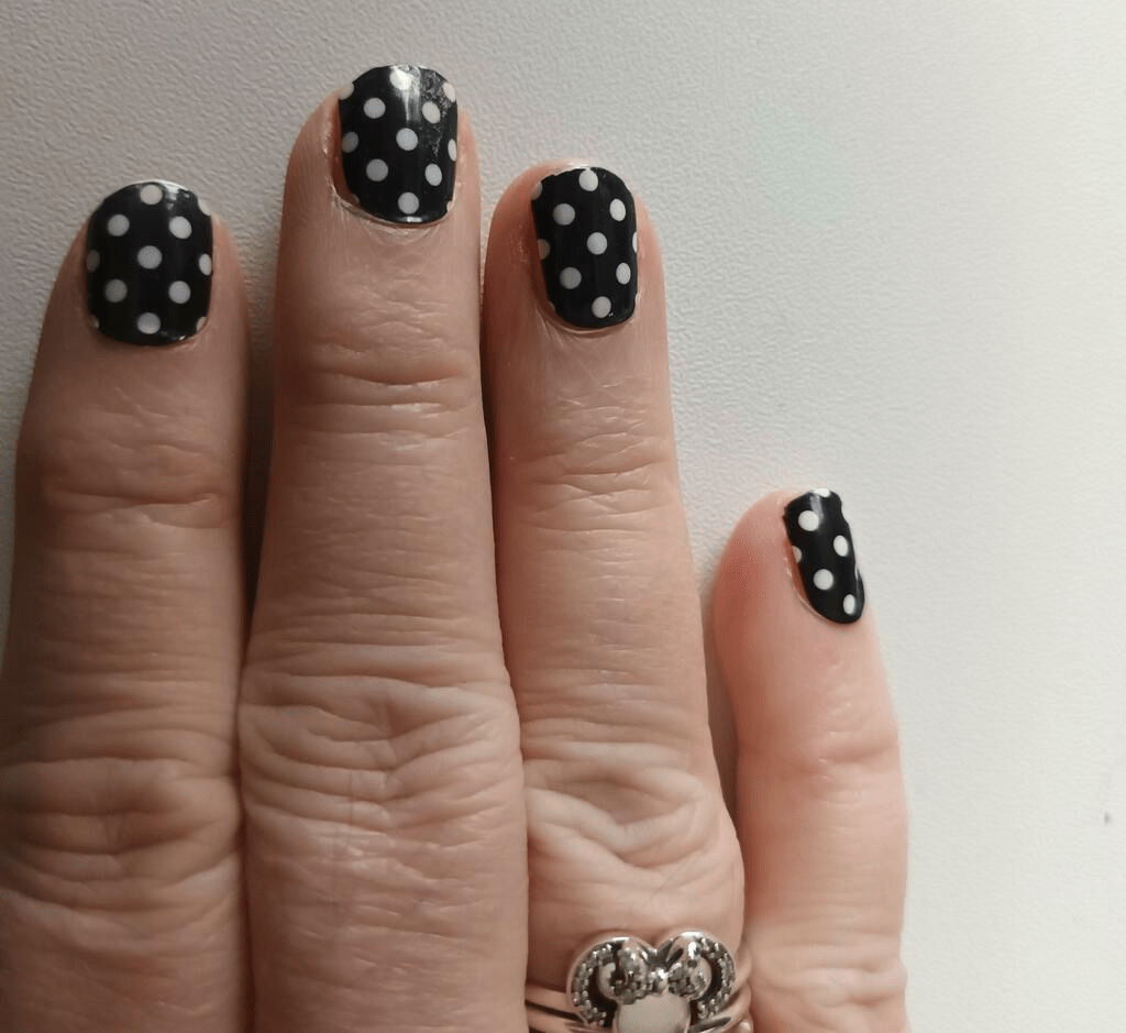 Holy Grail Nail Non-UV Nail Wraps Polka Dot Black - Holy Classics (Non-UV Nail Wraps)