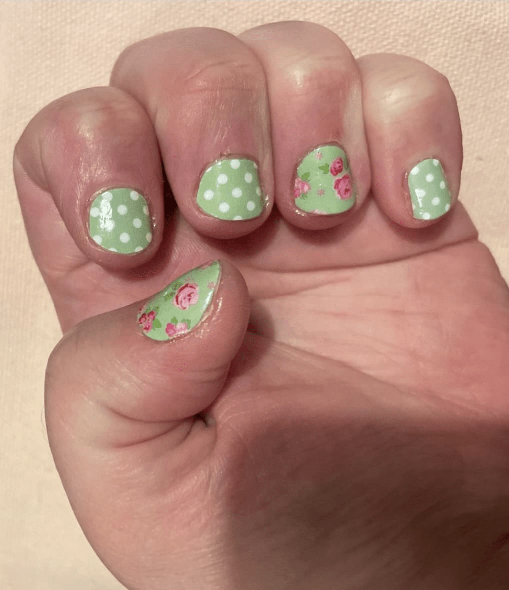 Holy Grail Nail Non-UV Nail Wraps Smell the Roses - Holy Classics (Non-UV Nail Wraps)