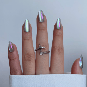 Holy Grail Nail press on Come Closer, Look Twice (Cat's eye) - Soft Gel Press Ons (Short Almond)