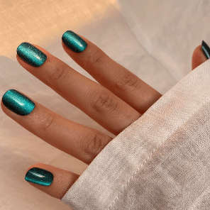 Holy Grail Nail press on Green with Envy (Cat's Eye) - Soft Gel Press Ons (Extra Short Natural)