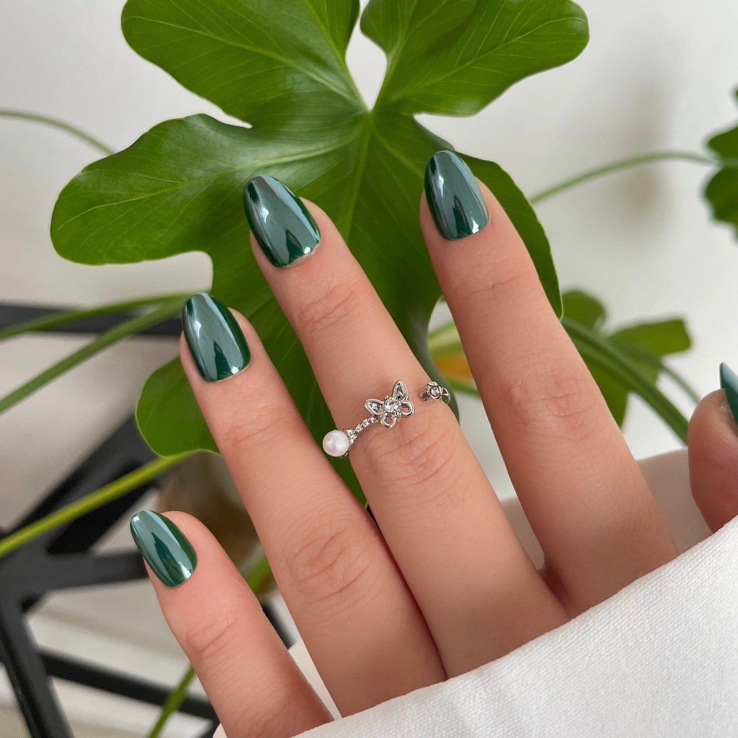 Holy Grail Nail press on Racing Green (Glazed) - Soft Gel Press Ons (Short Oval)