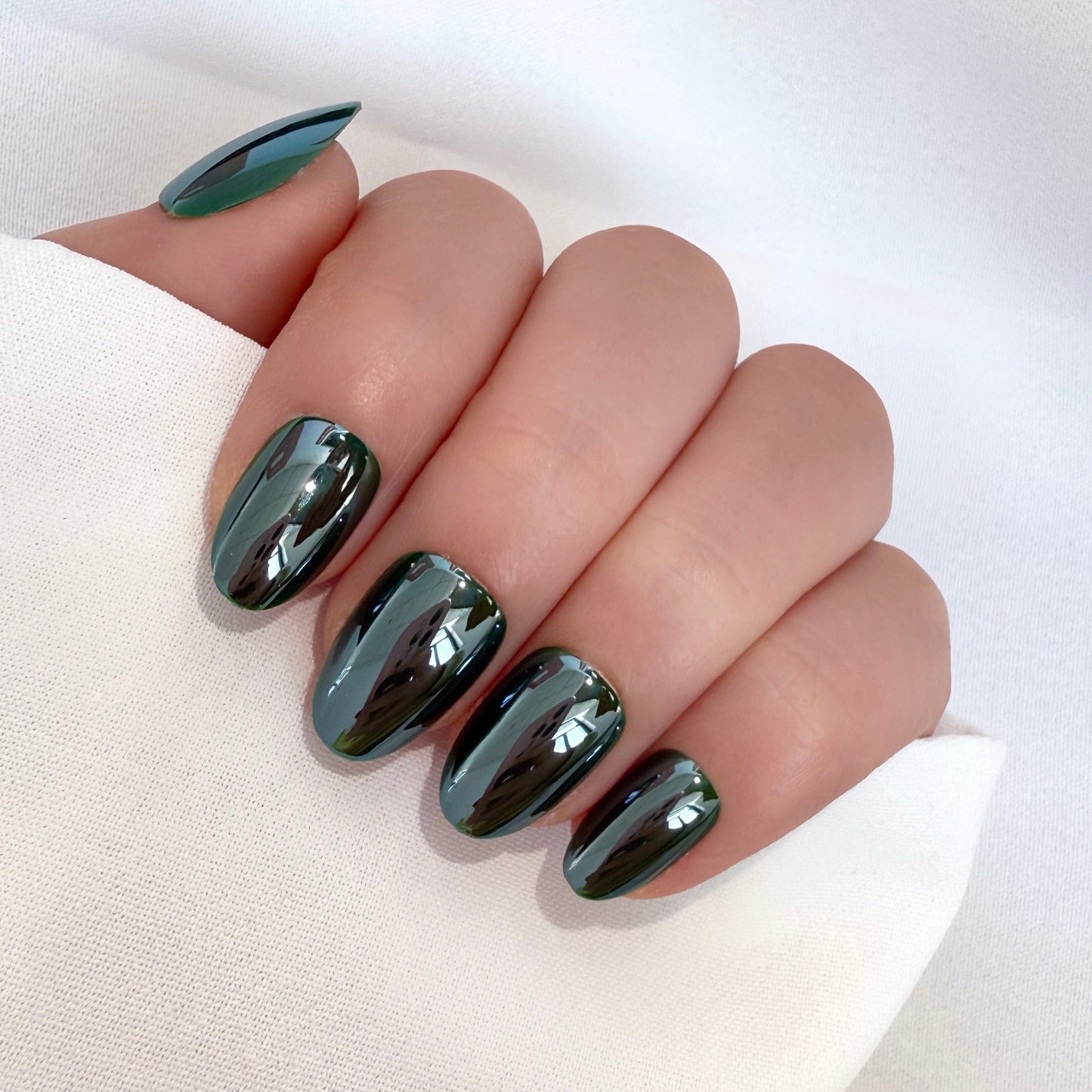 Holy Grail Nail press on Racing Green - Soft Gel Press Ons (Short Oval)